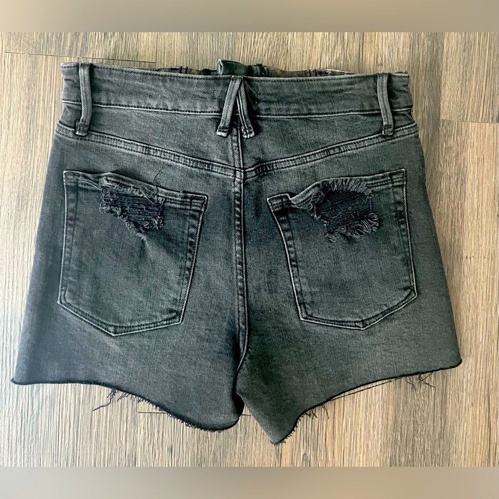 NWT Good American Bombshell 💣 Shorts - Size 2/26!